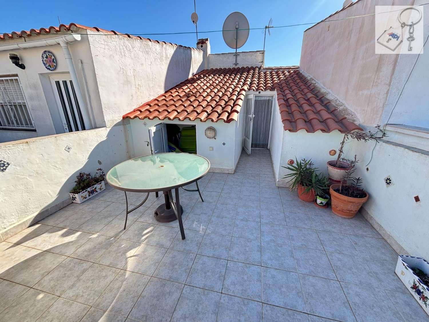 2 makuuhuone Paritalo myytävänä paikassa Torrevieja - 93 000 € (Ref: 9436686)