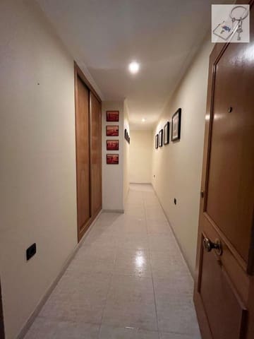 Piso de 3 habitaciones en Puerto Deportivo, Torrevieja en venta - 215.000 € (Ref: 9475357)