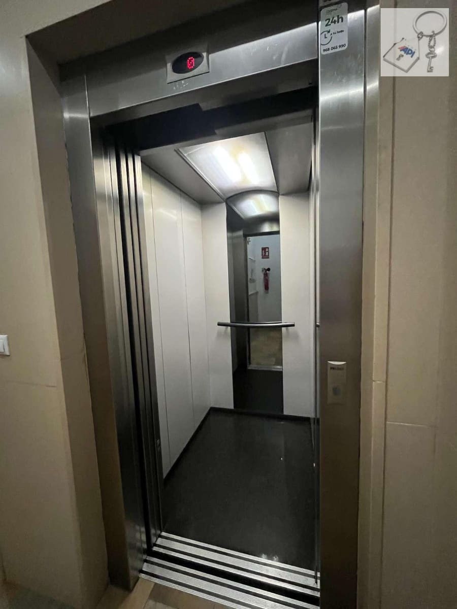 Piso de 3 habitaciones en Torrevieja en venta - 215.000 € (Ref: 9475357)