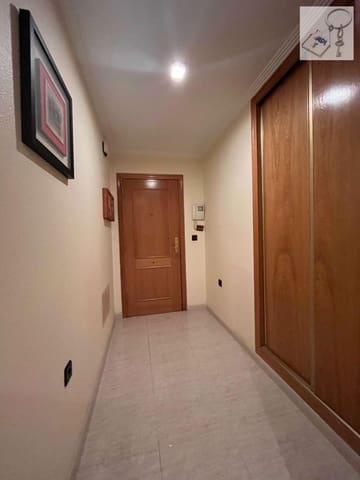 Piso de 3 habitaciones en Puerto Deportivo, Torrevieja en venta - 215.000 € (Ref: 9475357)