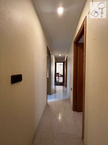 Piso de 3 habitaciones en Puerto Deportivo, Torrevieja en venta - 215.000 € (Ref: 9475357)