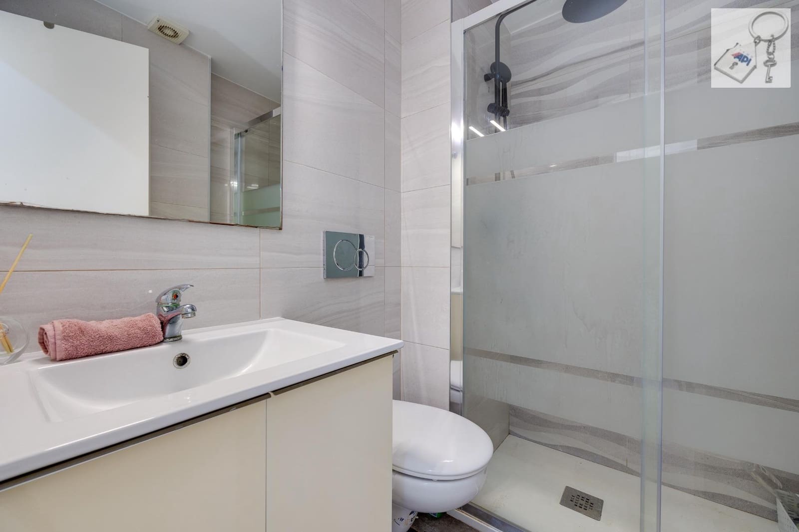 Ático de 3 habitaciones en Torrevieja en venta - 180.000 € (Ref: 9475910)