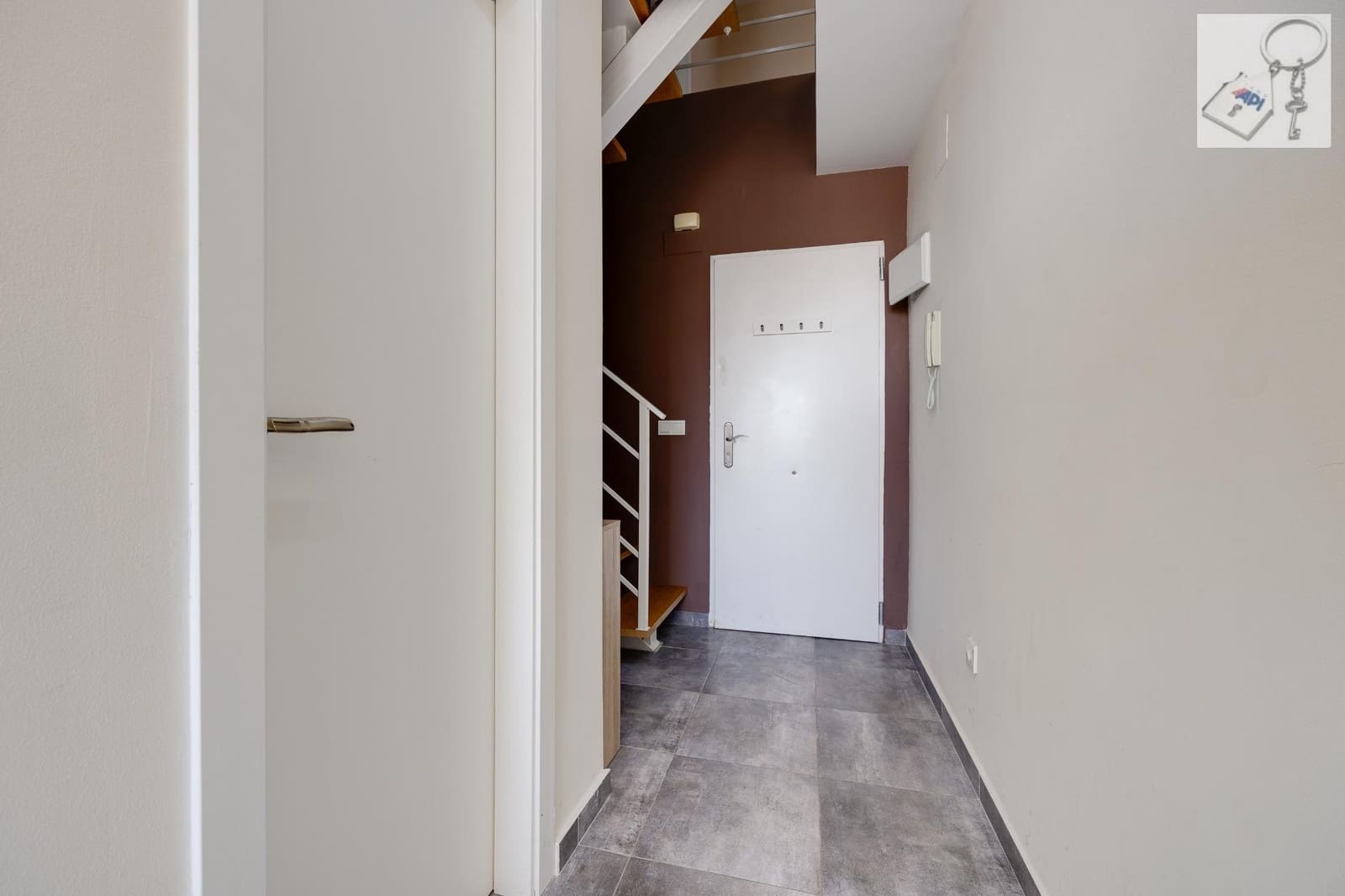 Ático de 3 habitaciones en Torrevieja en venta - 180.000 € (Ref: 9475910)