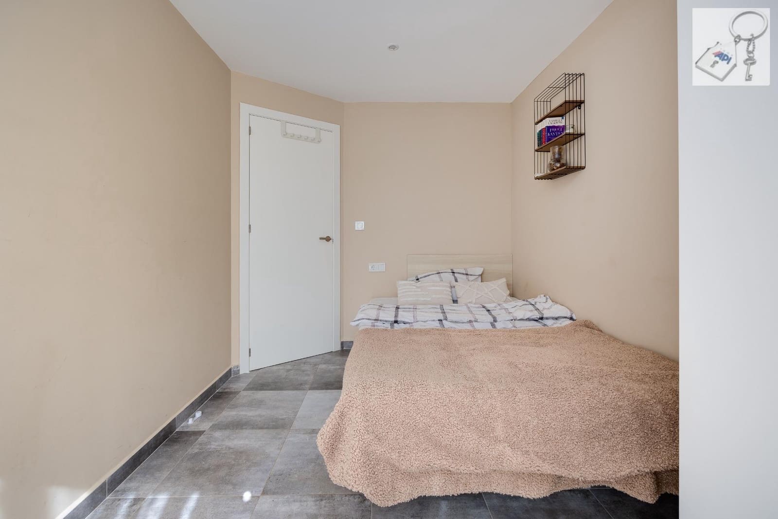 Ático de 3 habitaciones en Torrevieja en venta - 180.000 € (Ref: 9475910)