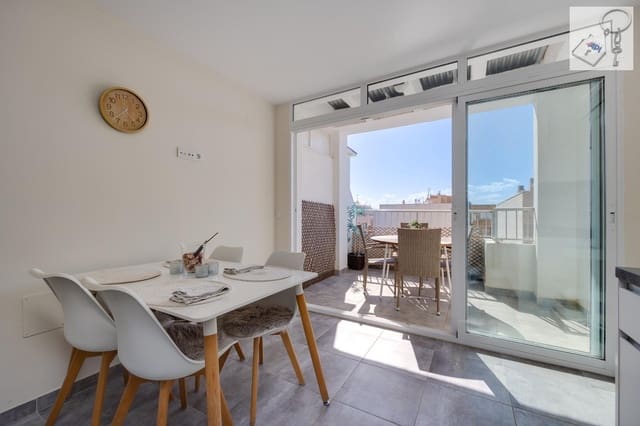 Ático de 3 habitaciones en Torrevieja en venta - 180.000 € (Ref: 9475910)