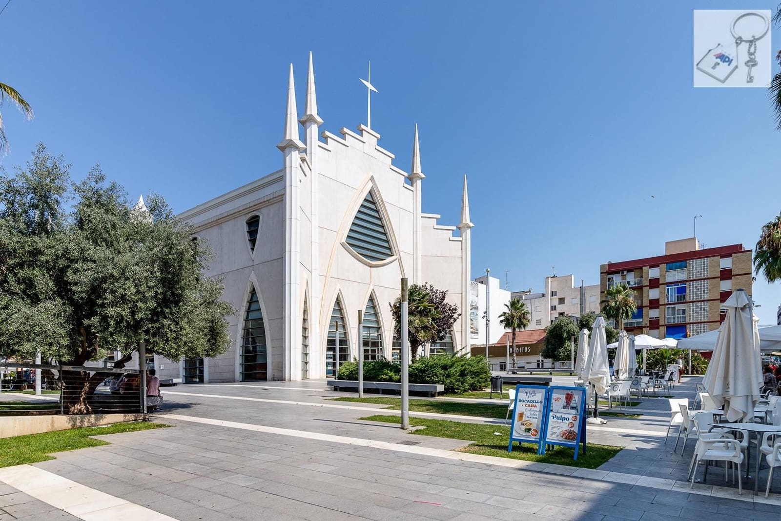 Ático de 3 habitaciones en Torrevieja en venta - 180.000 € (Ref: 9475910)