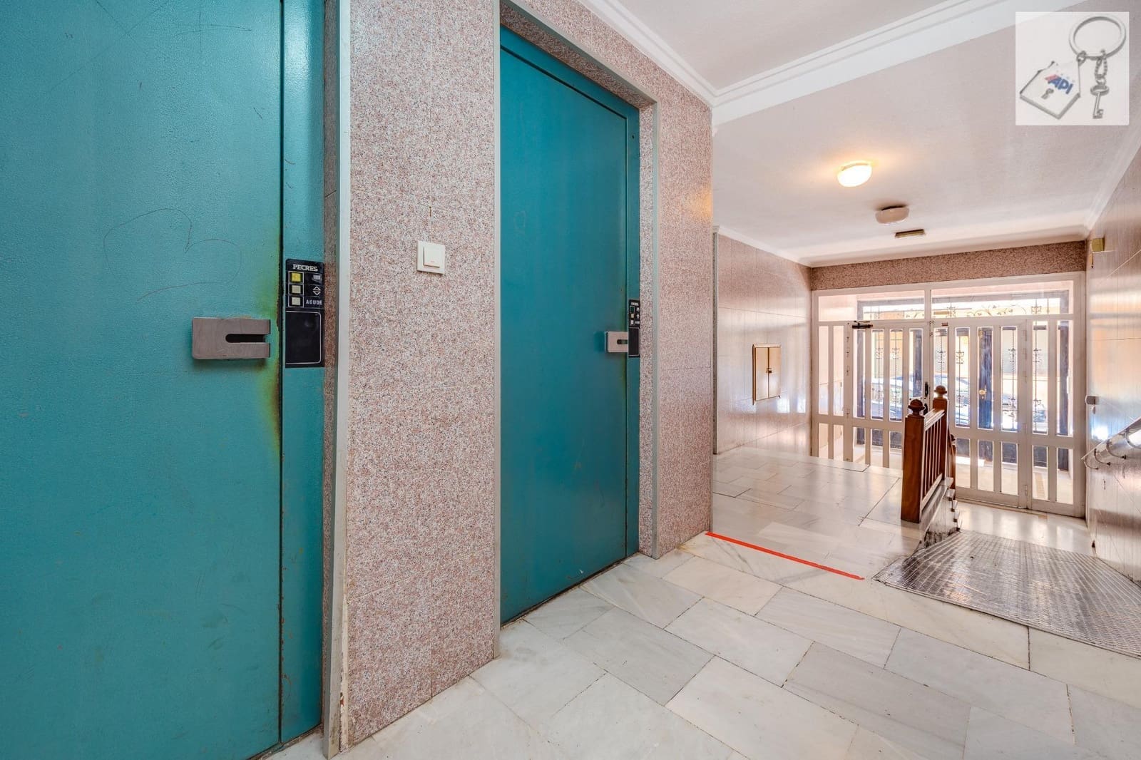 Ático de 3 habitaciones en Torrevieja en venta - 180.000 € (Ref: 9475910)