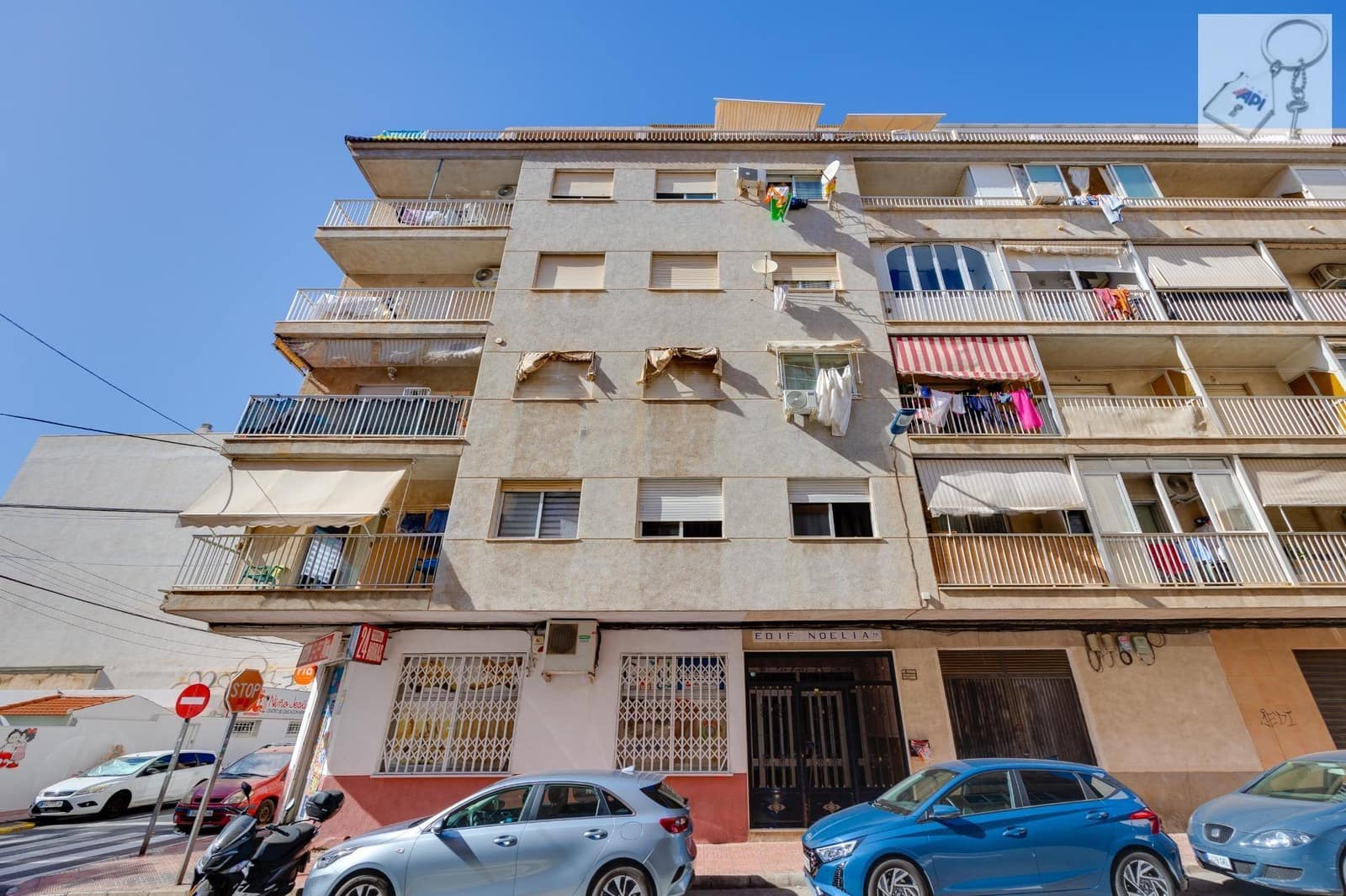 Ático de 3 habitaciones en Torrevieja en venta - 180.000 € (Ref: 9475910)