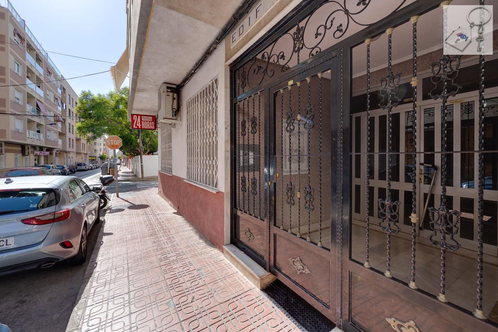 Ático de 3 habitaciones en Torrevieja en venta - 180.000 € (Ref: 9475910)