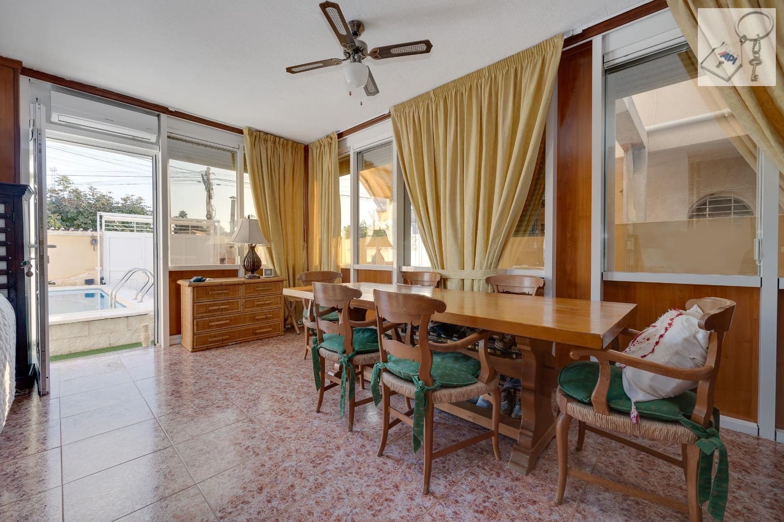 4 Zimmer Finca/Landgut zu verkaufen in Torrevieja mit Pool - 235.000 € (Ref: 9475911)