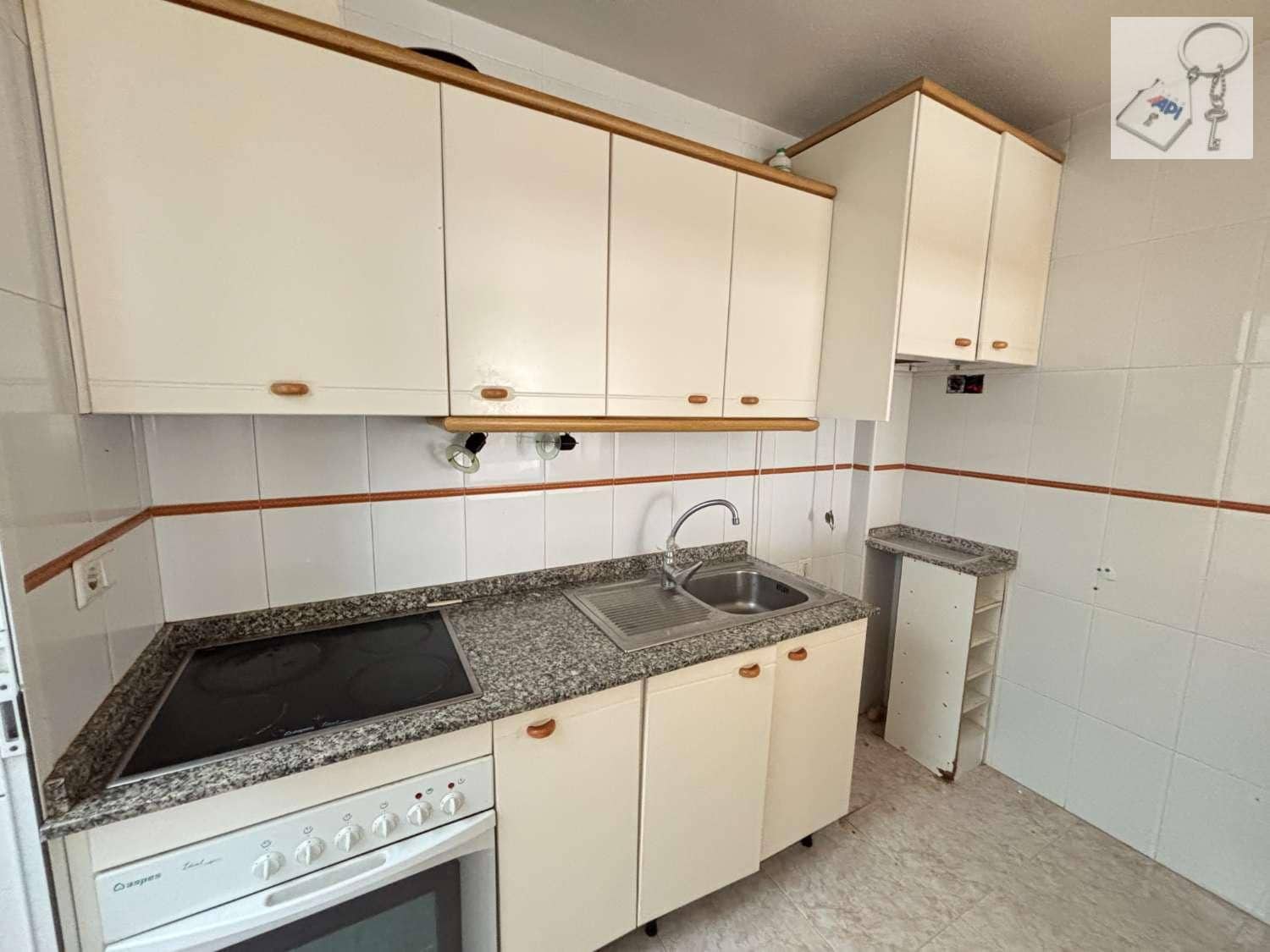 3 soveværelse Semi-Rækkehus til salg i Orihuela Costa med swimmingpool garage - € 185.000 (Ref: 9496855)