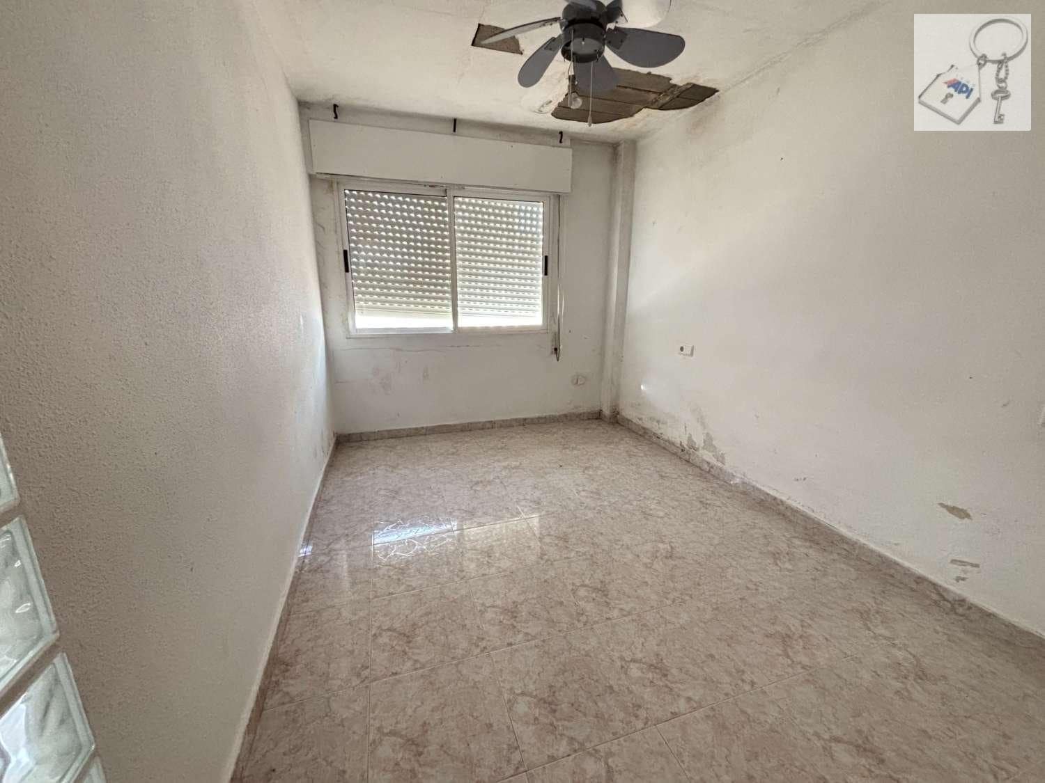 3 soveværelse Semi-Rækkehus til salg i Orihuela Costa med swimmingpool garage - € 185.000 (Ref: 9496855)