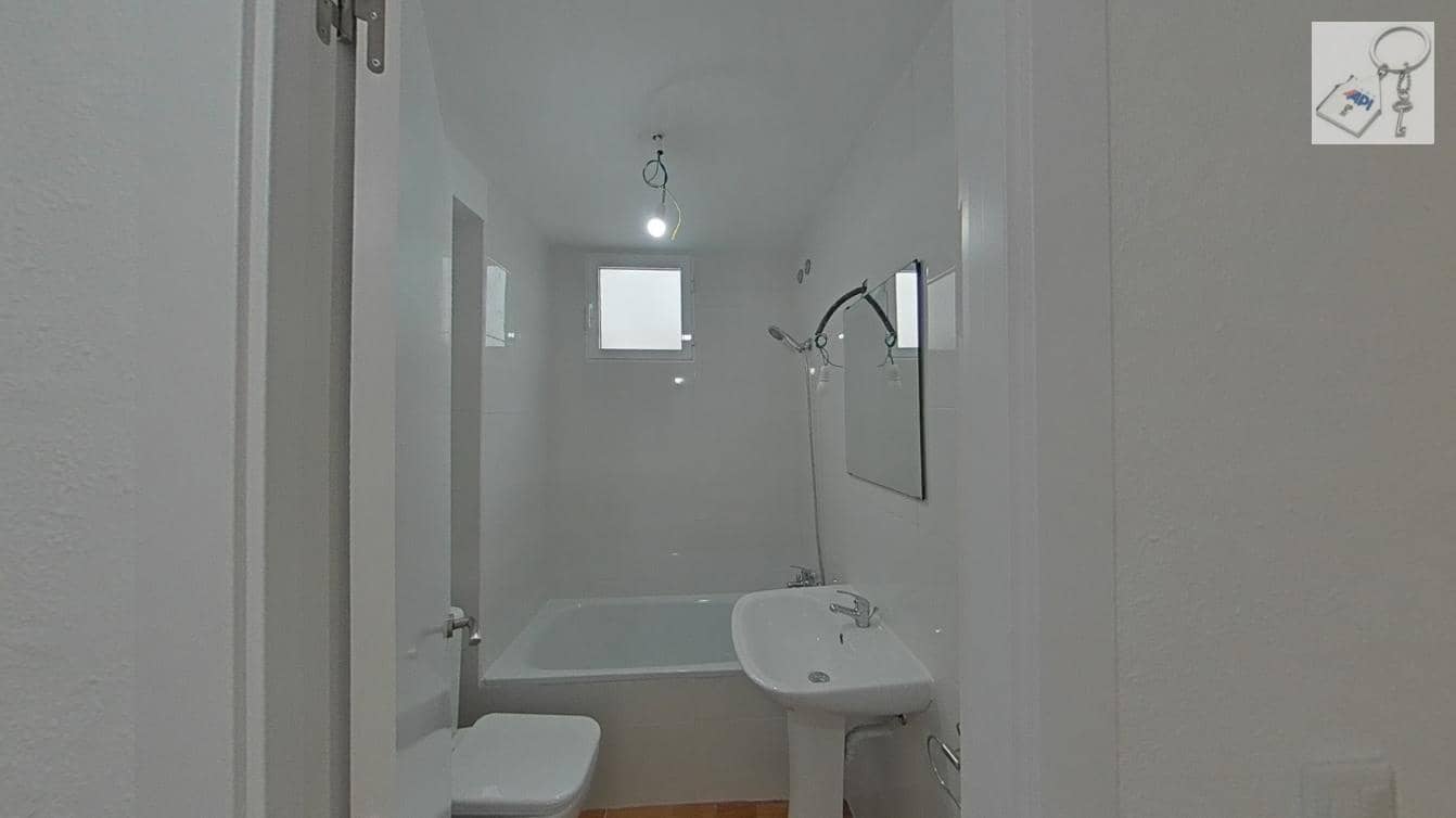 2 makuuhuone Ranta-asunto myytävänä paikassa Torrevieja - 164 000 € (Ref: 9537222)