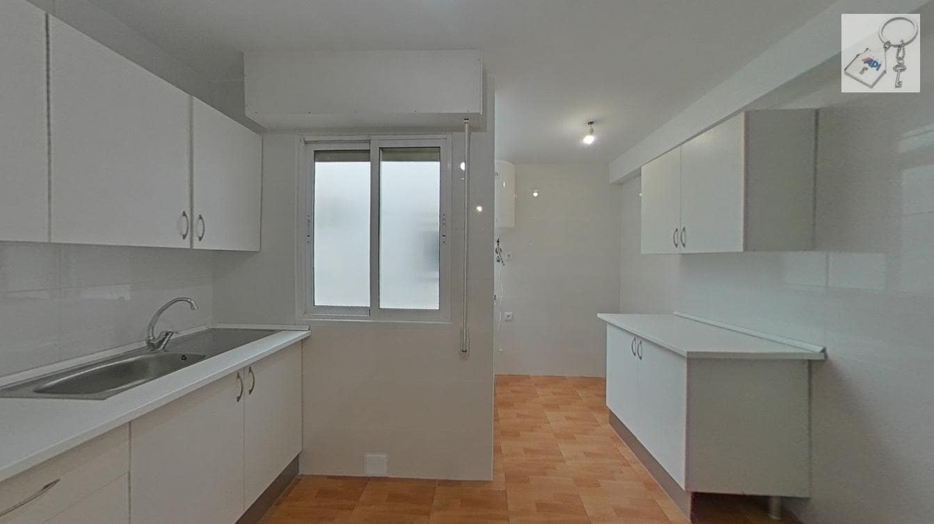 2 makuuhuone Ranta-asunto myytävänä paikassa Torrevieja - 164 000 € (Ref: 9537222)