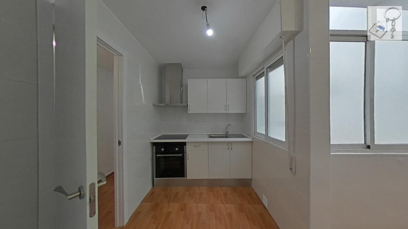 2 makuuhuone Ranta-asunto myytävänä paikassa Torrevieja - 164 000 € (Ref: 9537222)