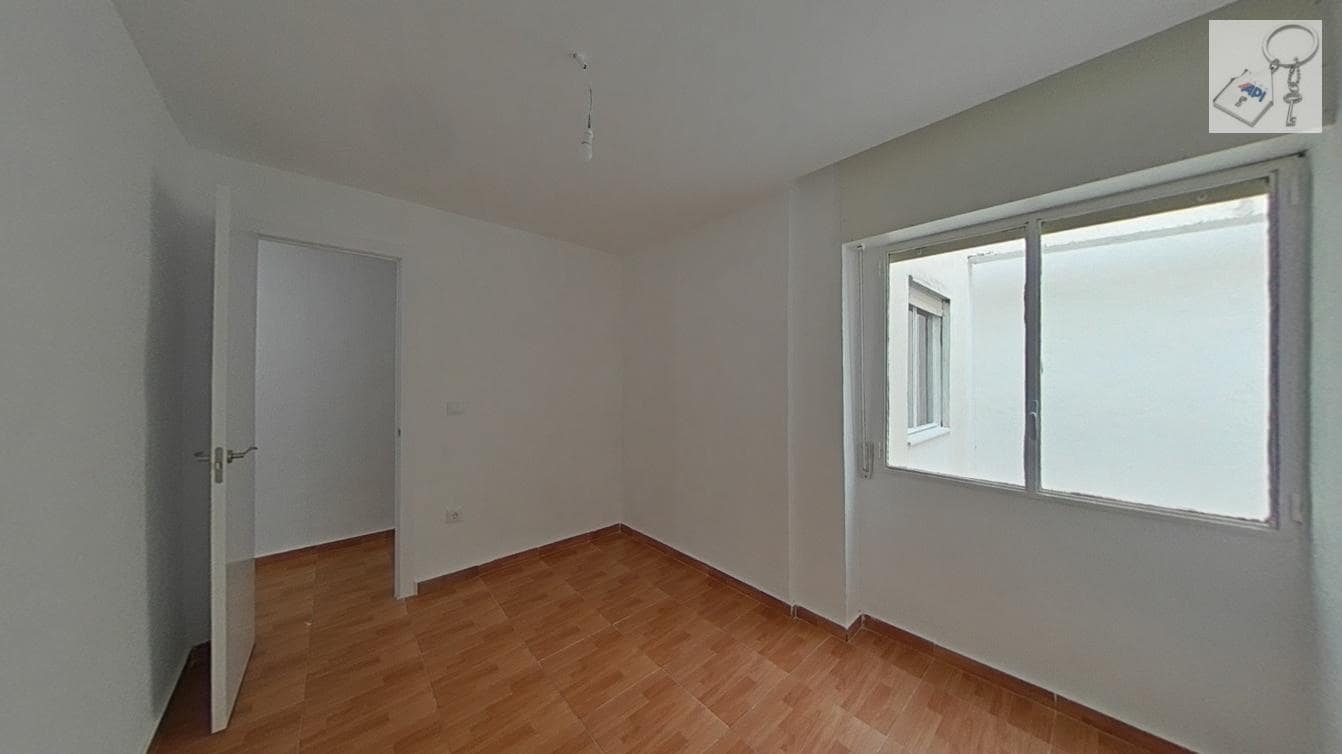 2 makuuhuone Ranta-asunto myytävänä paikassa Torrevieja - 164 000 € (Ref: 9537222)