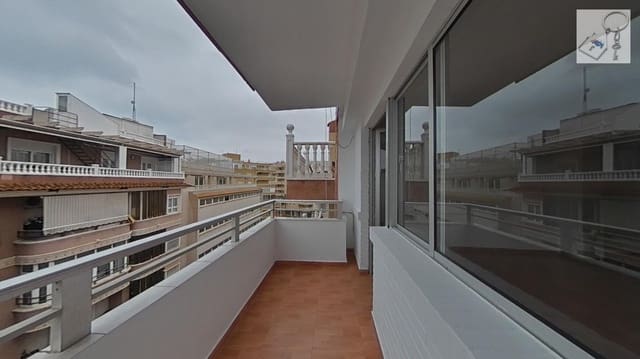 2 makuuhuone Ranta-asunto myytävänä paikassa Puerto Deportivo, Torrevieja - 164 000 € (Ref: 9537222)