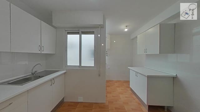 2 makuuhuone Ranta-asunto myytävänä paikassa Puerto Deportivo, Torrevieja - 164 000 € (Ref: 9537222)