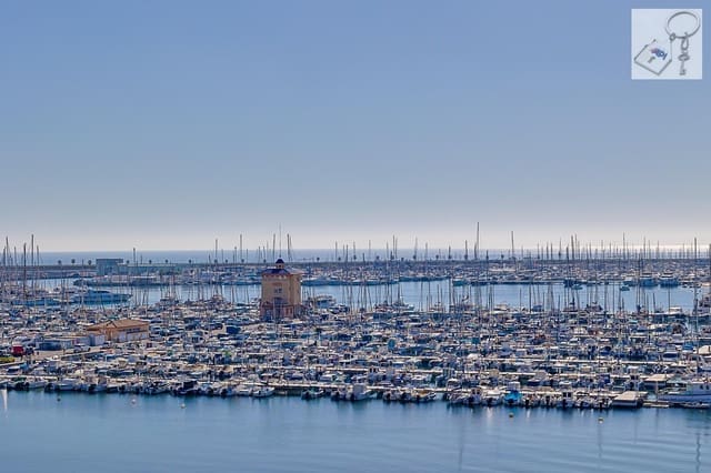 3 bedroom Apartment for sale in Torrevieja - € 259,000 (Ref: 9560901)