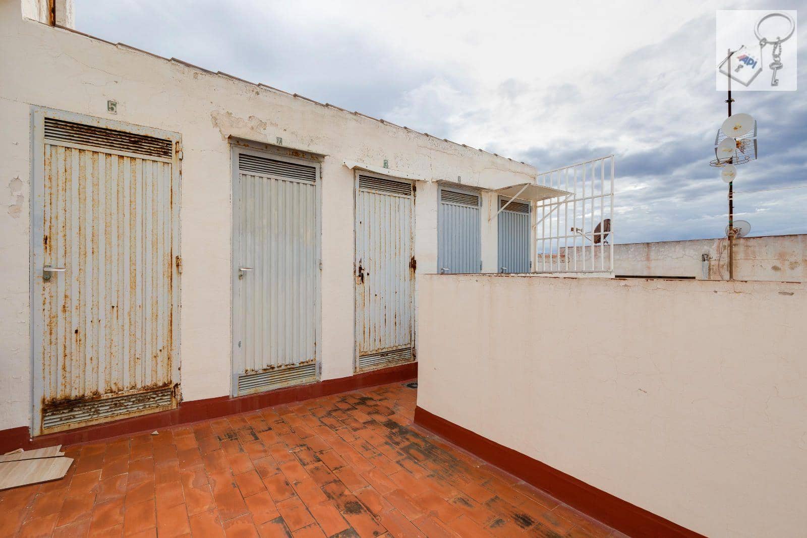 Penthouse for sale in Torrevieja - € 89,969 (Ref: 9594622)