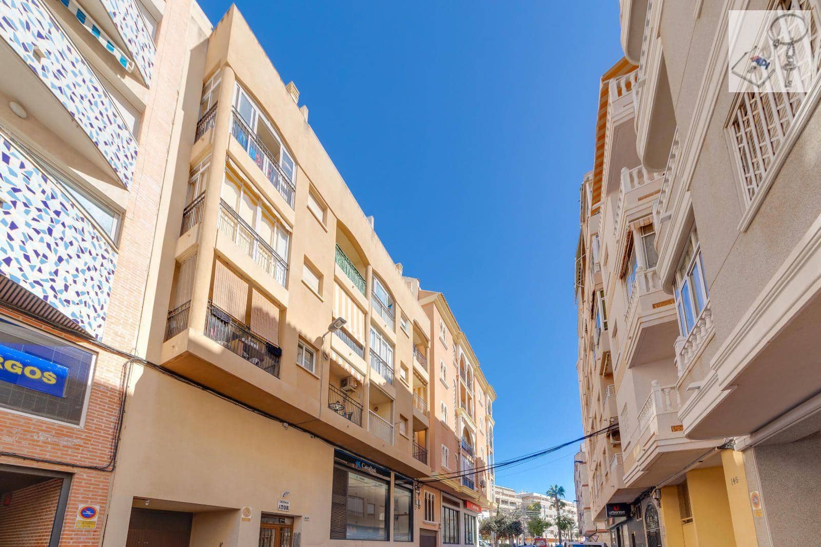 Penthouse for sale in Torrevieja - € 89,969 (Ref: 9594622)