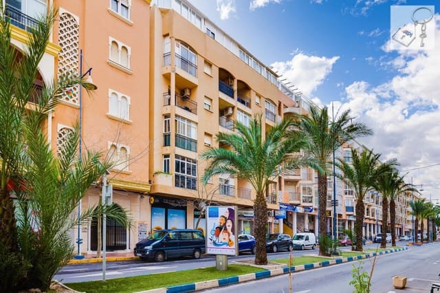 Penthouse zu verkaufen in Torrevieja - 89.969 € (Ref: 9594622)