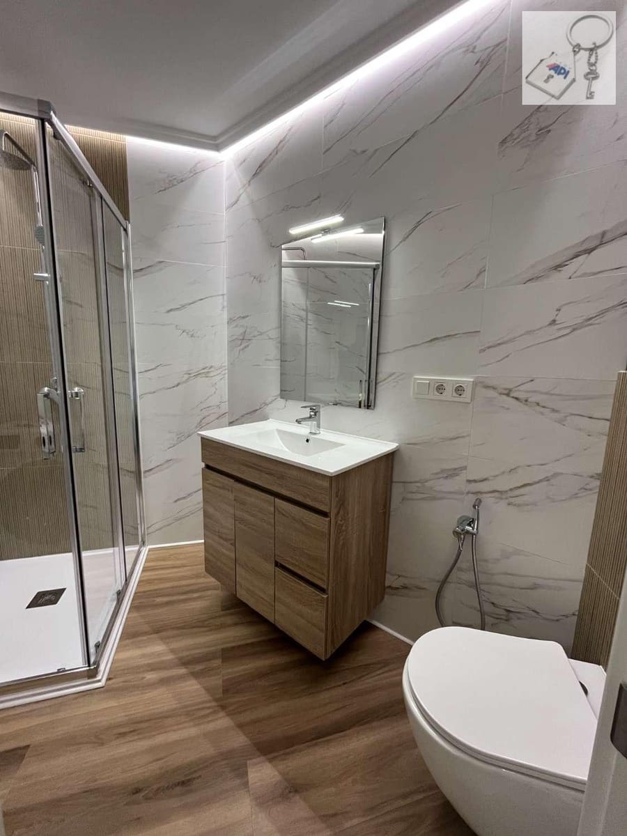 1 soveværelse Strandlejlighed til leje i Torrevieja - € 820 (Ref: 9620765)