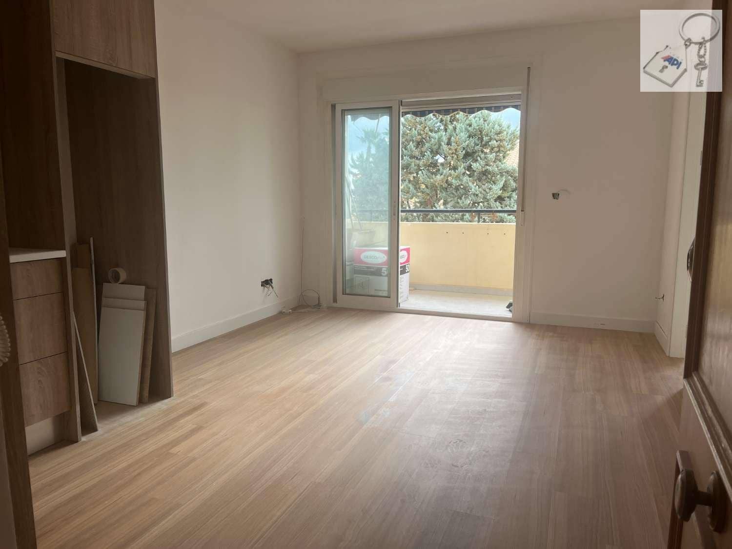 1 sypialnia Apartament przy plaży na sprzedaż w Cabo Cervera z basenem - 130 000 € (Ref: 9640050)