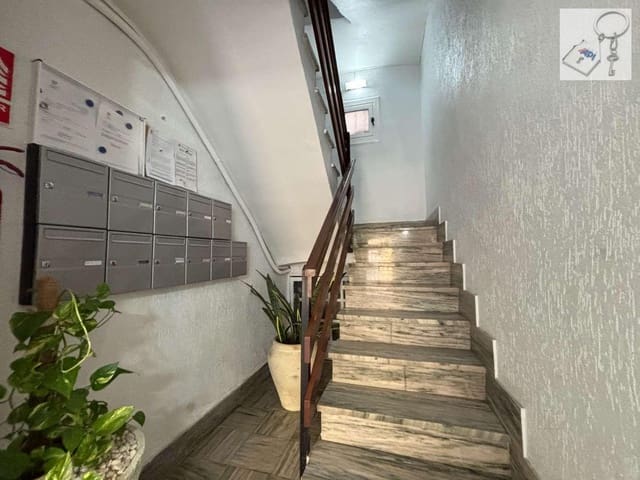 Apartamento Playa de 4 habitaciones en Novelda en venta - 85.000 € (Ref: 9676768)