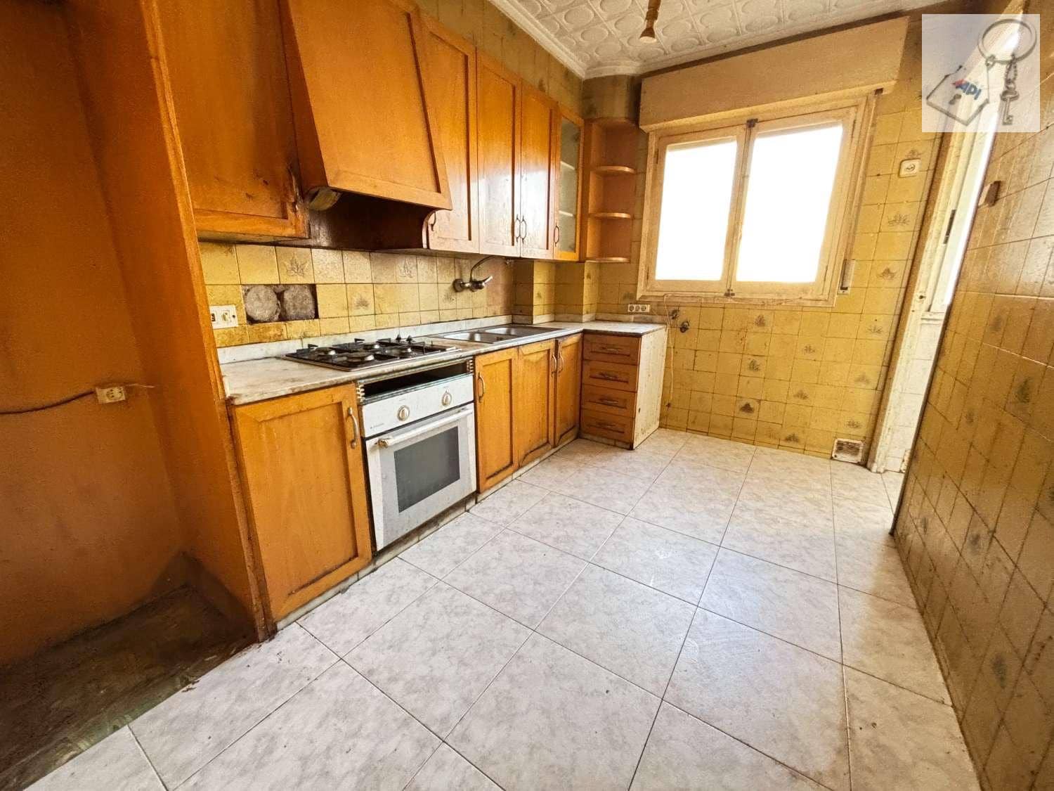 Apartamento Playa de 4 habitaciones en Novelda en venta - 85.000 € (Ref: 9676768)