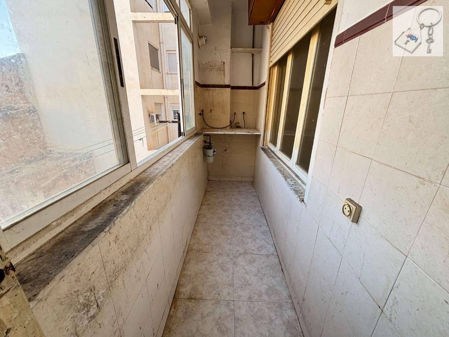 Apartamento Playa de 4 habitaciones en Novelda en venta - 85.000 € (Ref: 9676768)