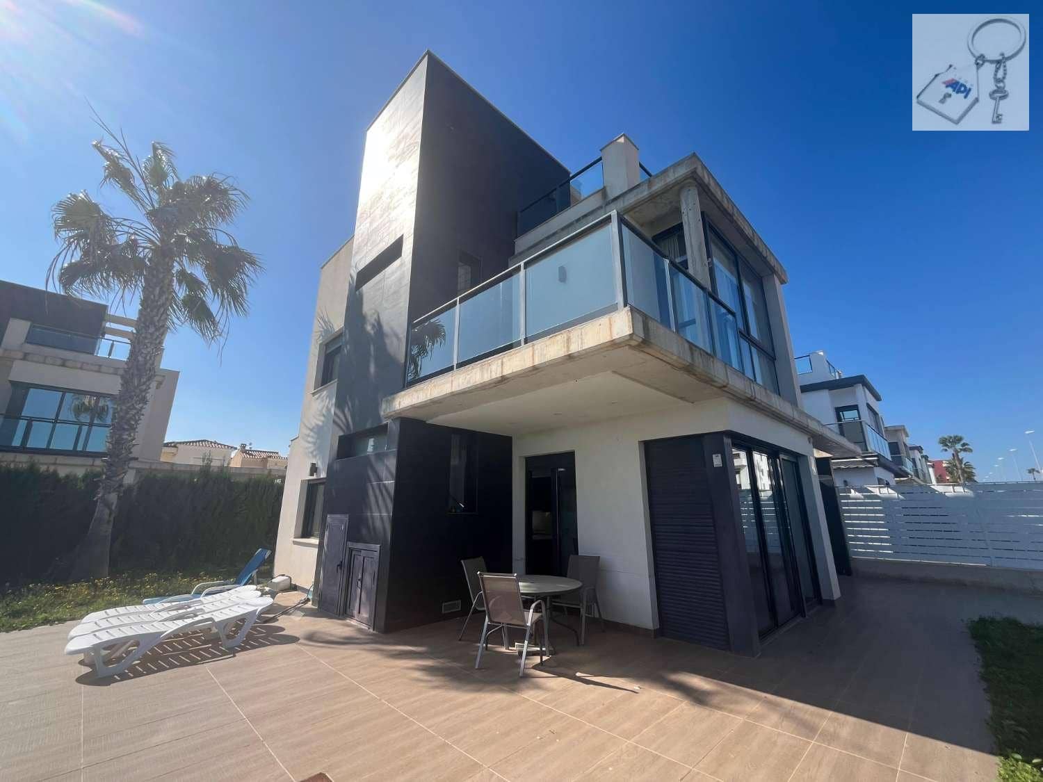 3 Zimmer Villa zu verkaufen in Orihuela Costa mit Pool - 489.900 € (Ref: 9714490)