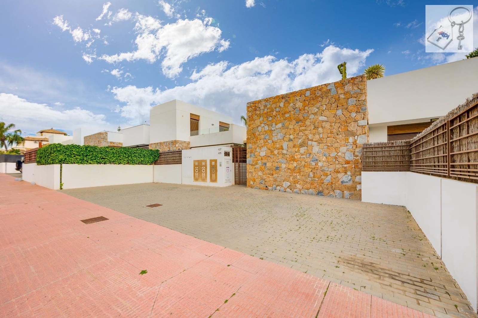 2 Zimmer Finca/Landgut zu verkaufen in Orihuela mit Pool - 349.000 € (Ref: 9728562)