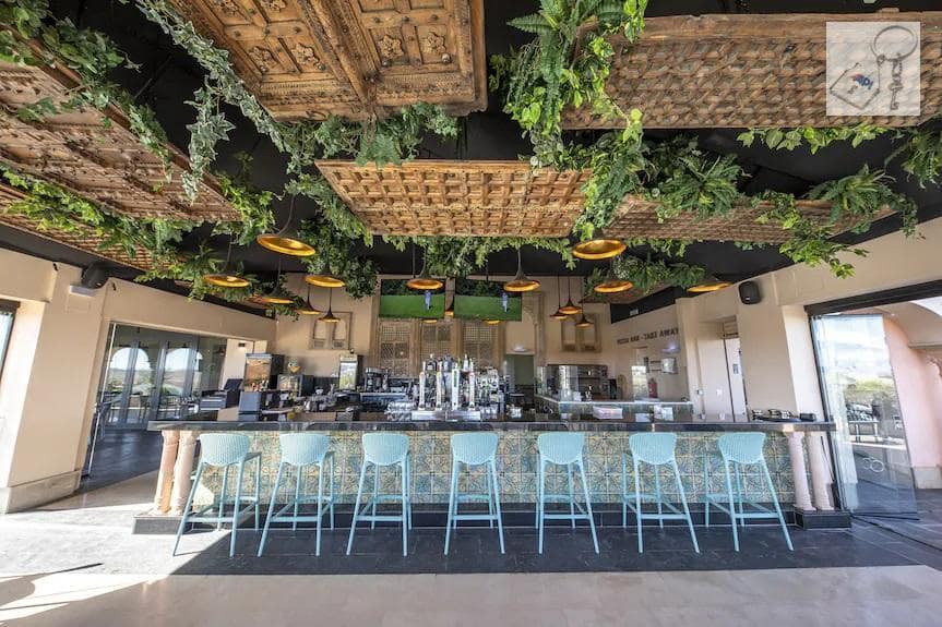 4 bedroom Villa for sale in Algorfa with pool - € 770,000 (Ref: 9728564)