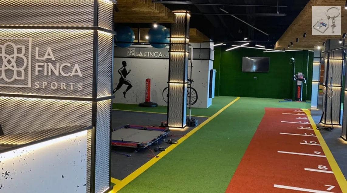 4 bedroom Villa for sale in Algorfa with pool - € 770,000 (Ref: 9728564)