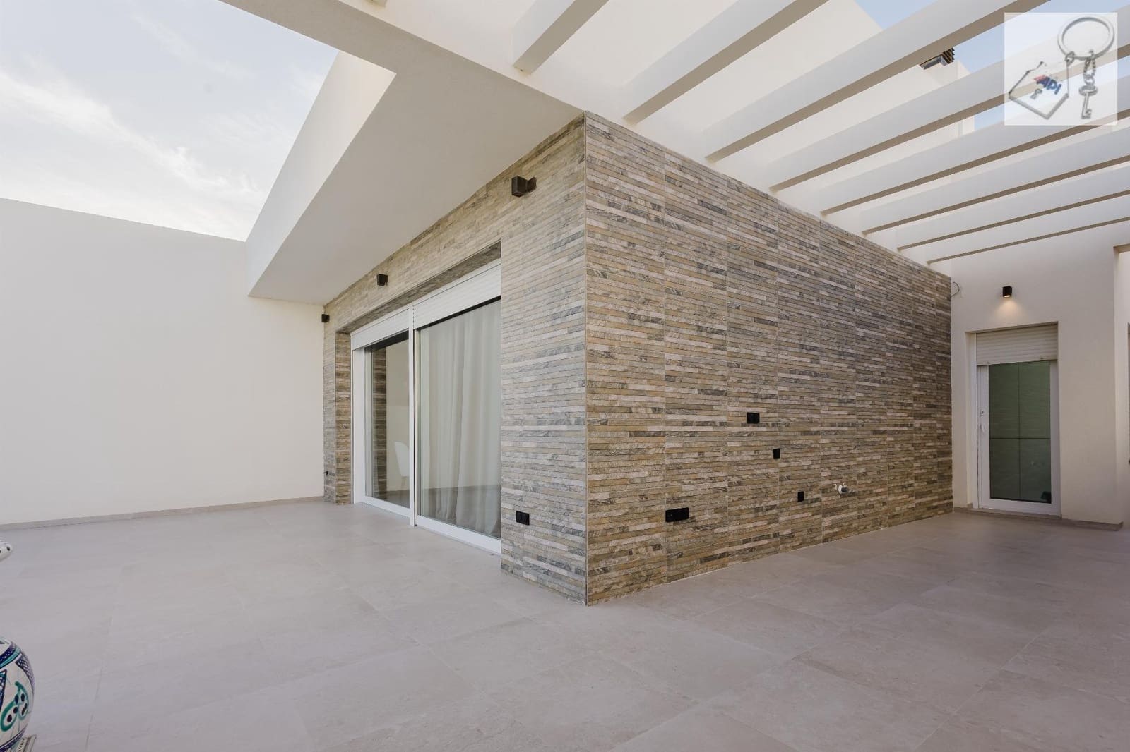 4 bedroom Villa for sale in Algorfa with pool - € 770,000 (Ref: 9728564)