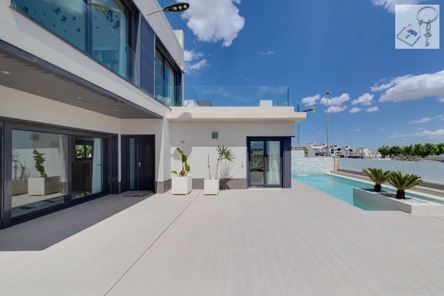 5 chambre Villa/Maison à vendre à San Miguel de Salinas avec piscine - 849 000 € (Ref: 9728565)