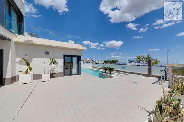 5 chambre Villa/Maison à vendre à San Miguel de Salinas avec piscine - 849 000 € (Ref: 9728565)