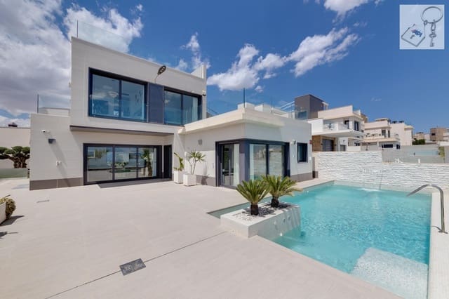 5 chambre Villa/Maison à vendre à San Miguel de Salinas avec piscine - 849 000 € (Ref: 9728565)