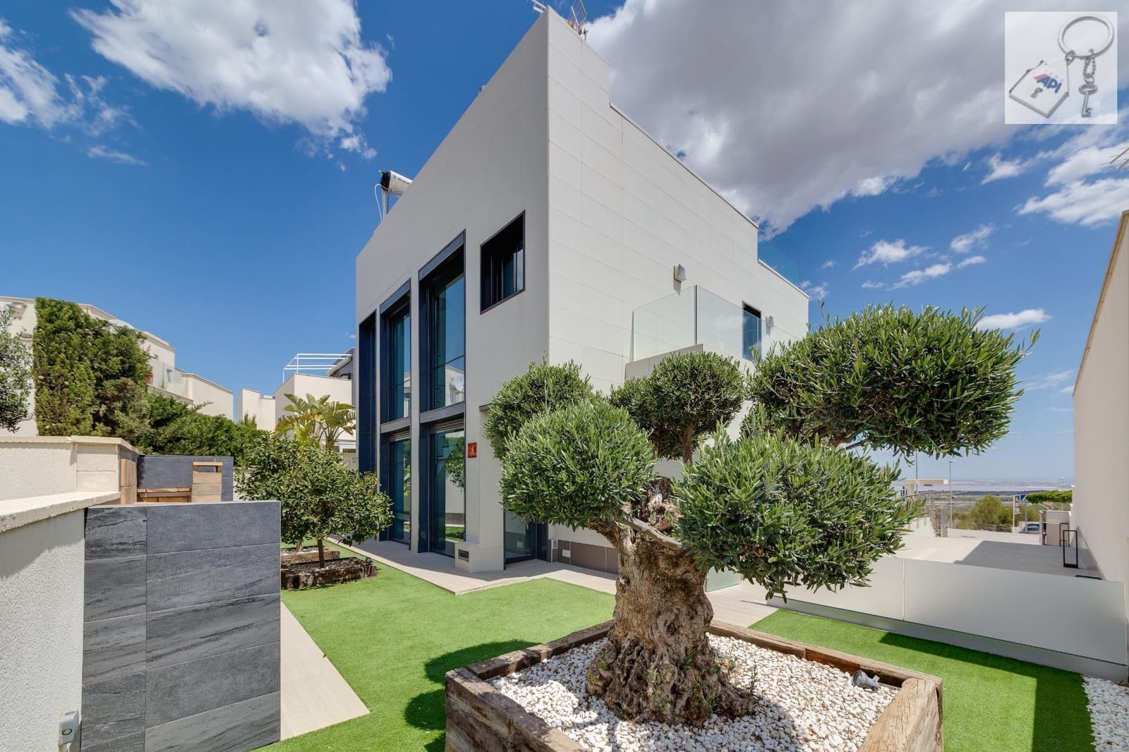 5 chambre Villa/Maison à vendre à San Miguel de Salinas avec piscine - 849 000 € (Ref: 9728565)