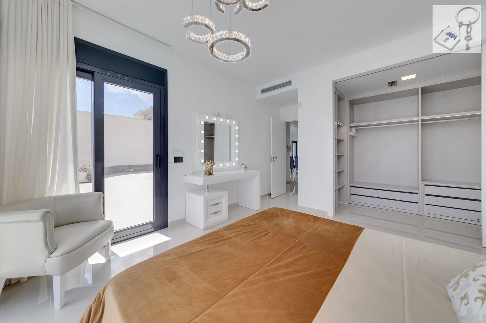 5 chambre Villa/Maison à vendre à San Miguel de Salinas avec piscine - 849 000 € (Ref: 9728565)