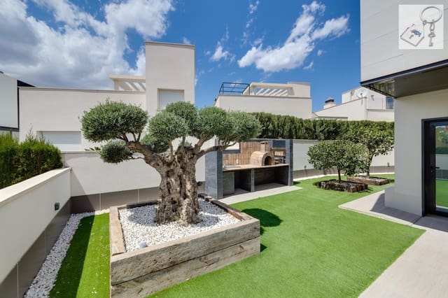 5 chambre Villa/Maison à vendre à San Miguel de Salinas avec piscine - 849 000 € (Ref: 9728565)