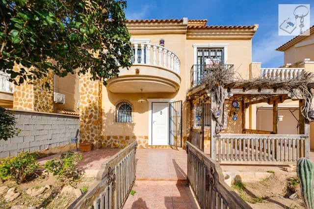 4 sovrum Villa till salu i Aguas Nuevas, Torrevieja med pool garage - 289 000 € (Ref: 9755314)