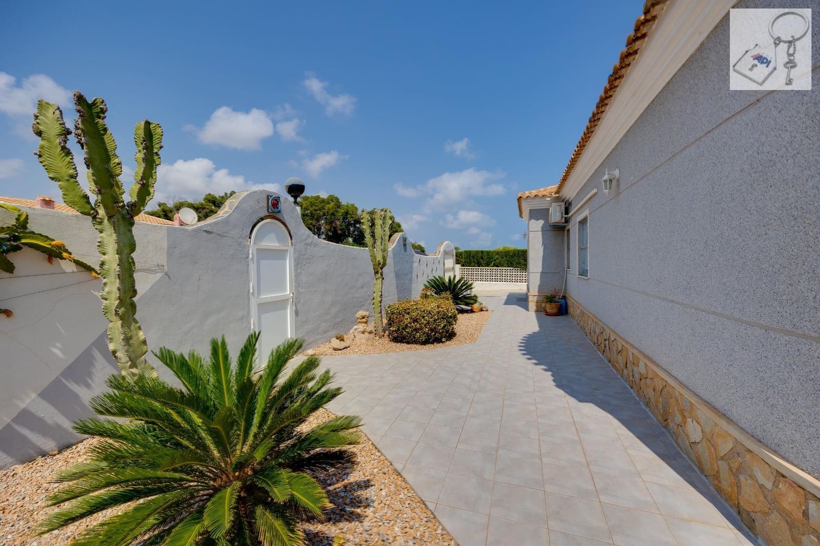 4 bedroom Villa for sale in Orihuela with pool - € 645,000 (Ref: 9790227)