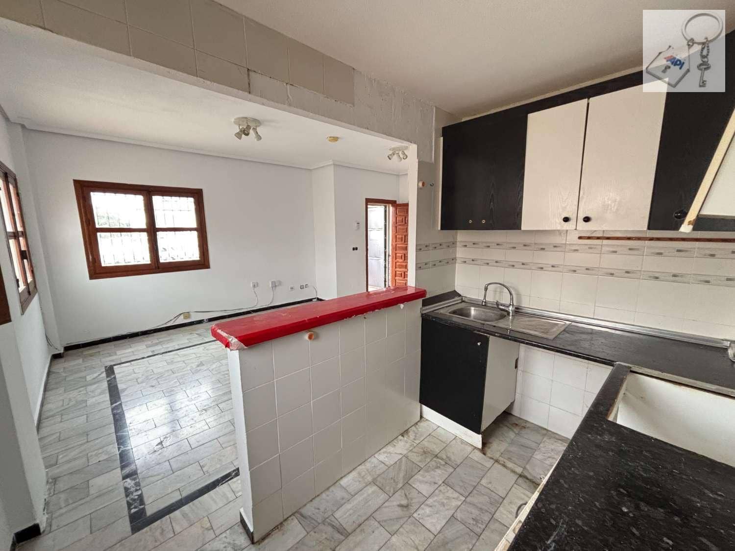 3 bedroom Flat for sale in El Chaparral - € 195,000 (Ref: 9806074)