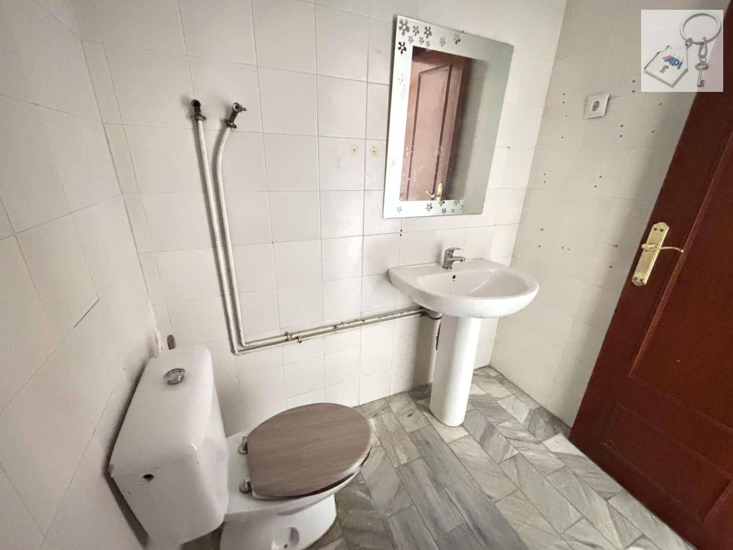 3 bedroom Flat for sale in El Chaparral - € 195,000 (Ref: 9806074)