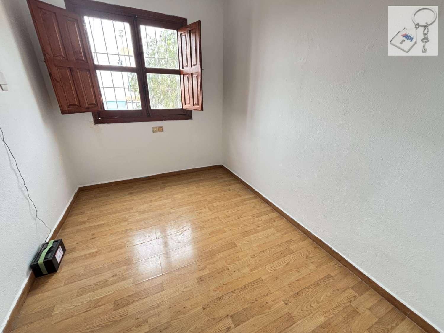 3 bedroom Flat for sale in El Chaparral - € 195,000 (Ref: 9806074)