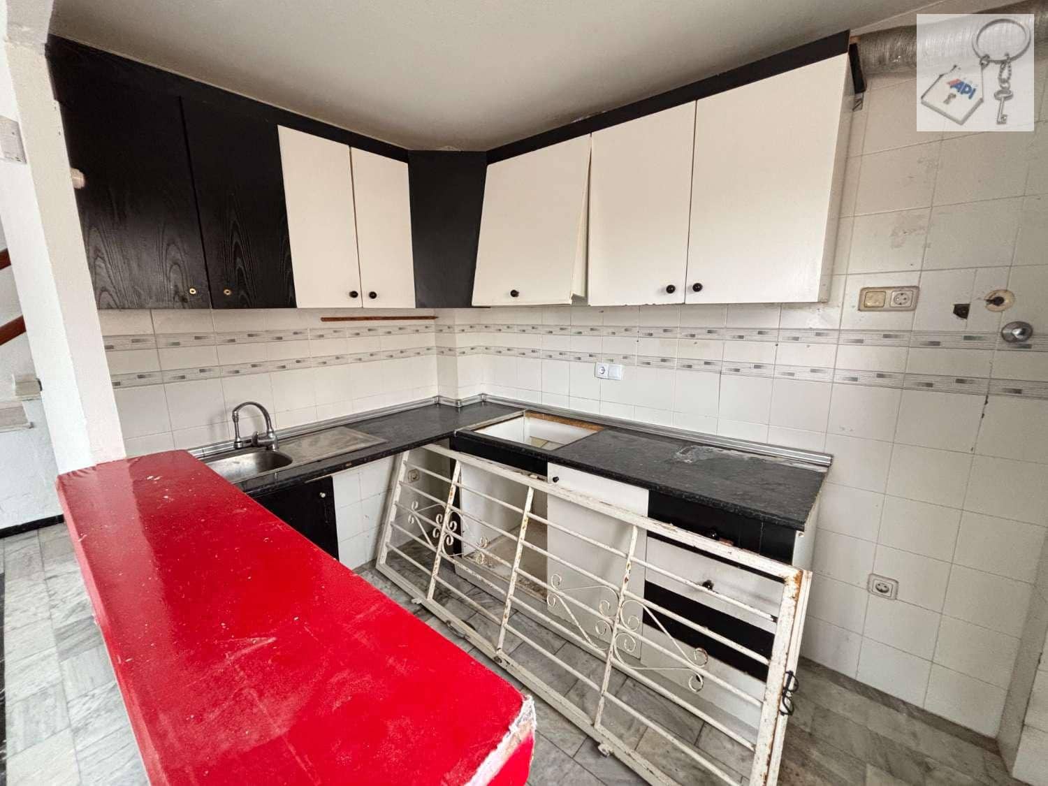 3 bedroom Flat for sale in El Chaparral - € 195,000 (Ref: 9806074)