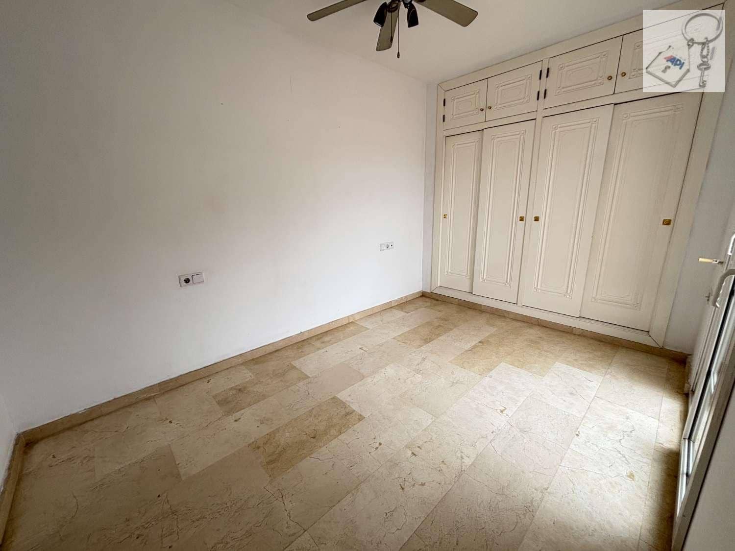 3 bedroom Flat for sale in Orihuela Costa with pool garage - € 212,500 (Ref: 9806075)