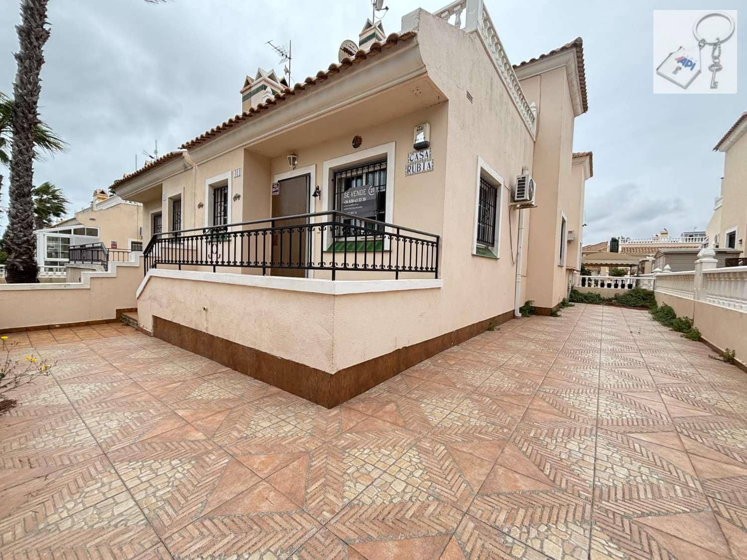 3 bedroom Flat for sale in Orihuela Costa with pool garage - € 212,500 (Ref: 9806075)